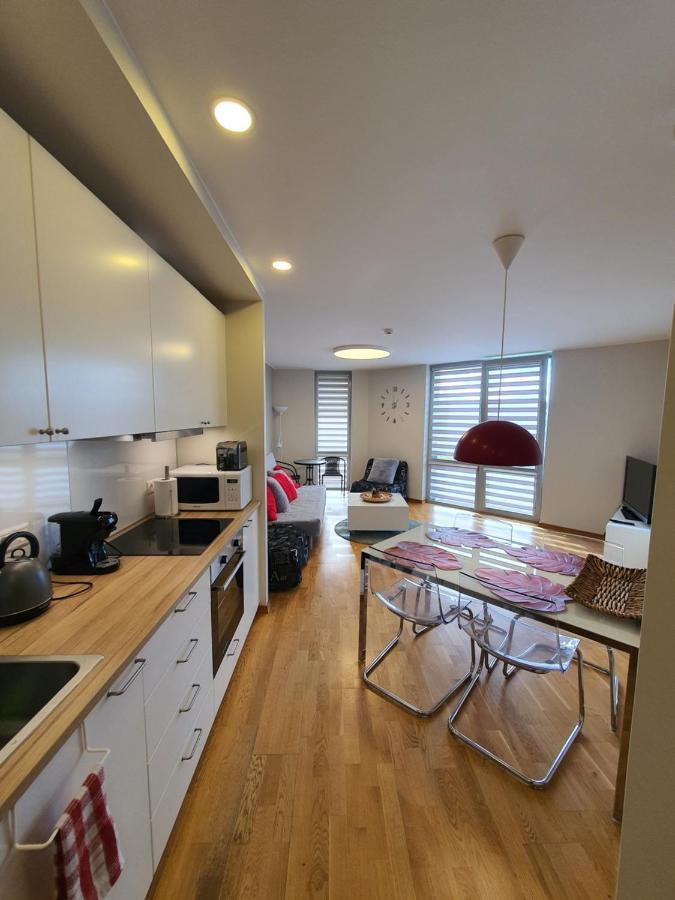 Juros Akmenelio Apartamentai Elija ซเวนตายิ ภายนอก รูปภาพ